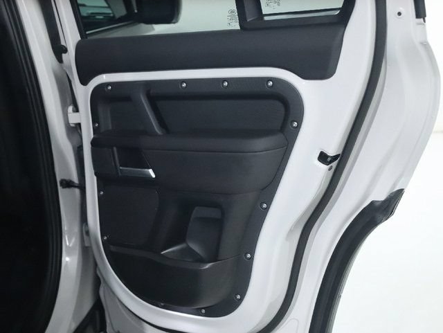 Used 2026 Land Rover Defender 110 S AWD/4WD image 33
