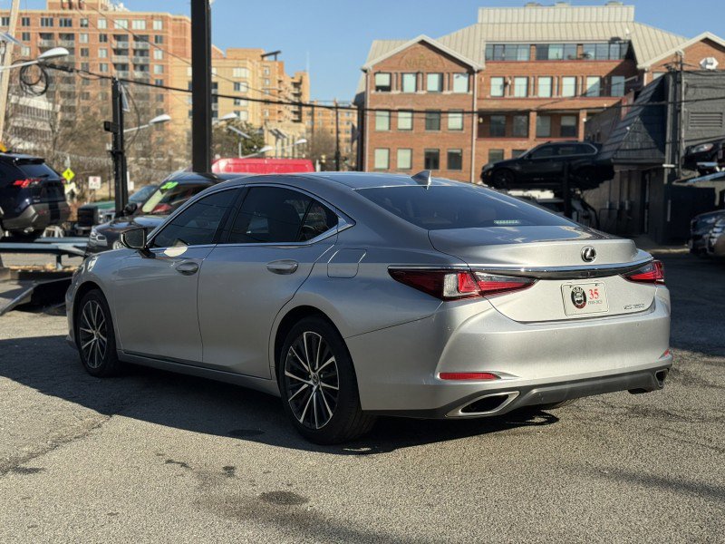 Used 2022 Lexus ES 350 w/ Premium Package image 6