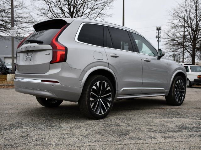 Certified 2025 Volvo XC90 B6 Plus image 7