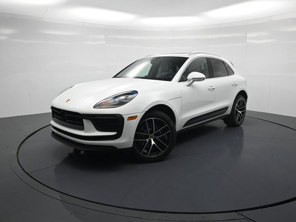 New 2026 Porsche Macan image 1