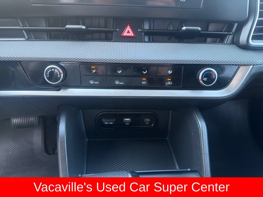 Used 2025 Kia Sportage LX FWD image 18