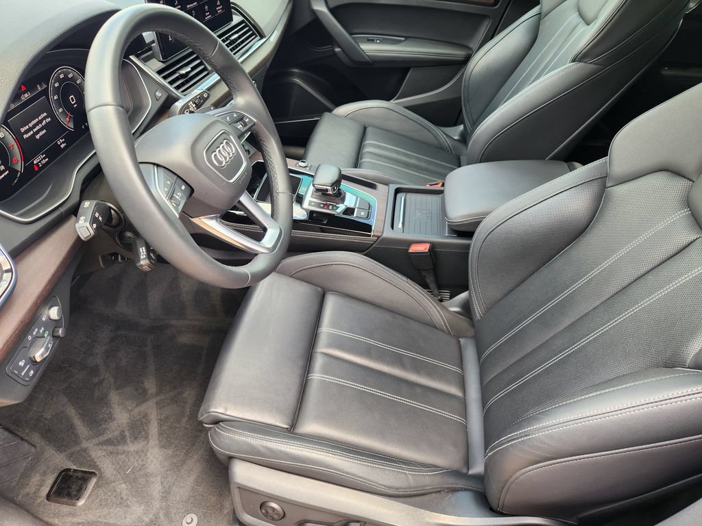 Used 2021 Audi Q5 Prestige w/ Prestige Package AWD/4WD image 16