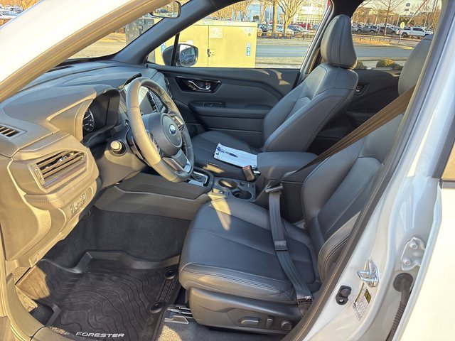 Used 2025 Subaru Forester Limited image 18
