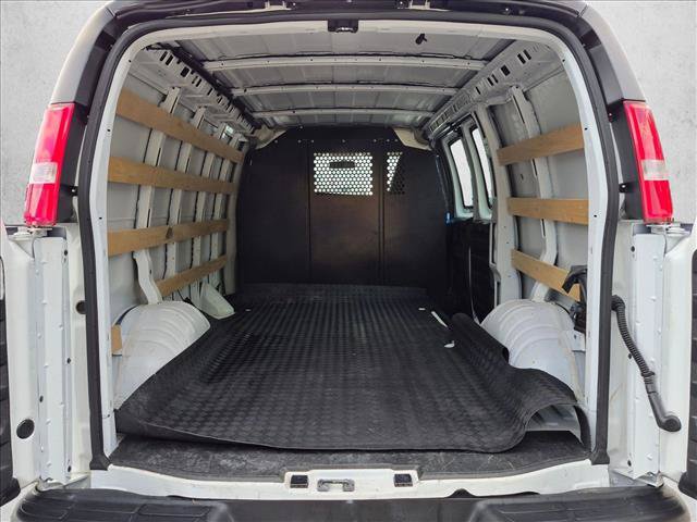 Used 2025 GMC Savana 2500 w/ Driver Convenience Package RWD image 7