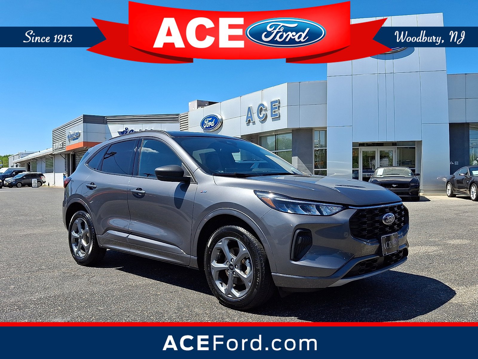 Certified 2023 Ford Escape ST-Line w/ Tech Pack #1 AWD/4WD image 1