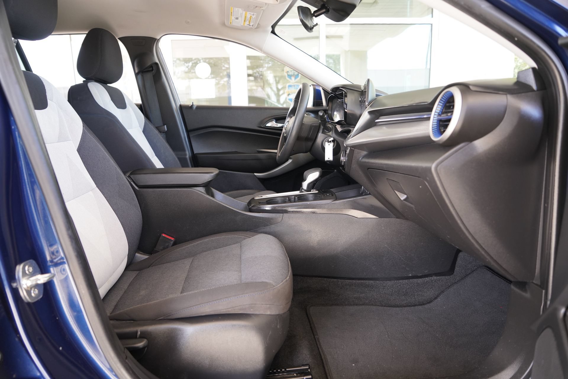 Used 2024 Chevrolet Trax LS w/ LS Convenience Package FWD image 22
