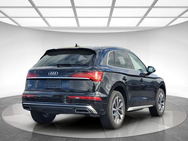 Used 2023 Audi Q5 2.0T Premium w/ Convenience Package AWD/4WD image 4