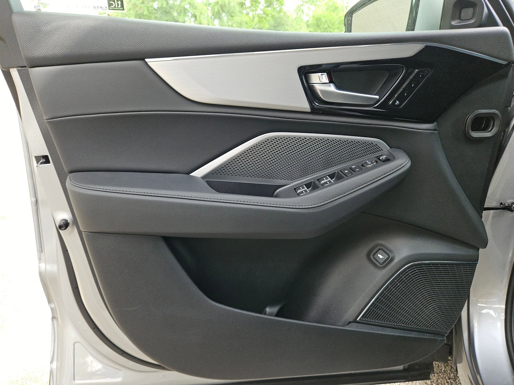 New 2026 Acura MDX SH-AWD image 12