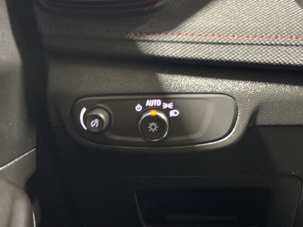 Used 2024 Chevrolet TrailBlazer RS w/ Driver Confidence Package FWD image 18