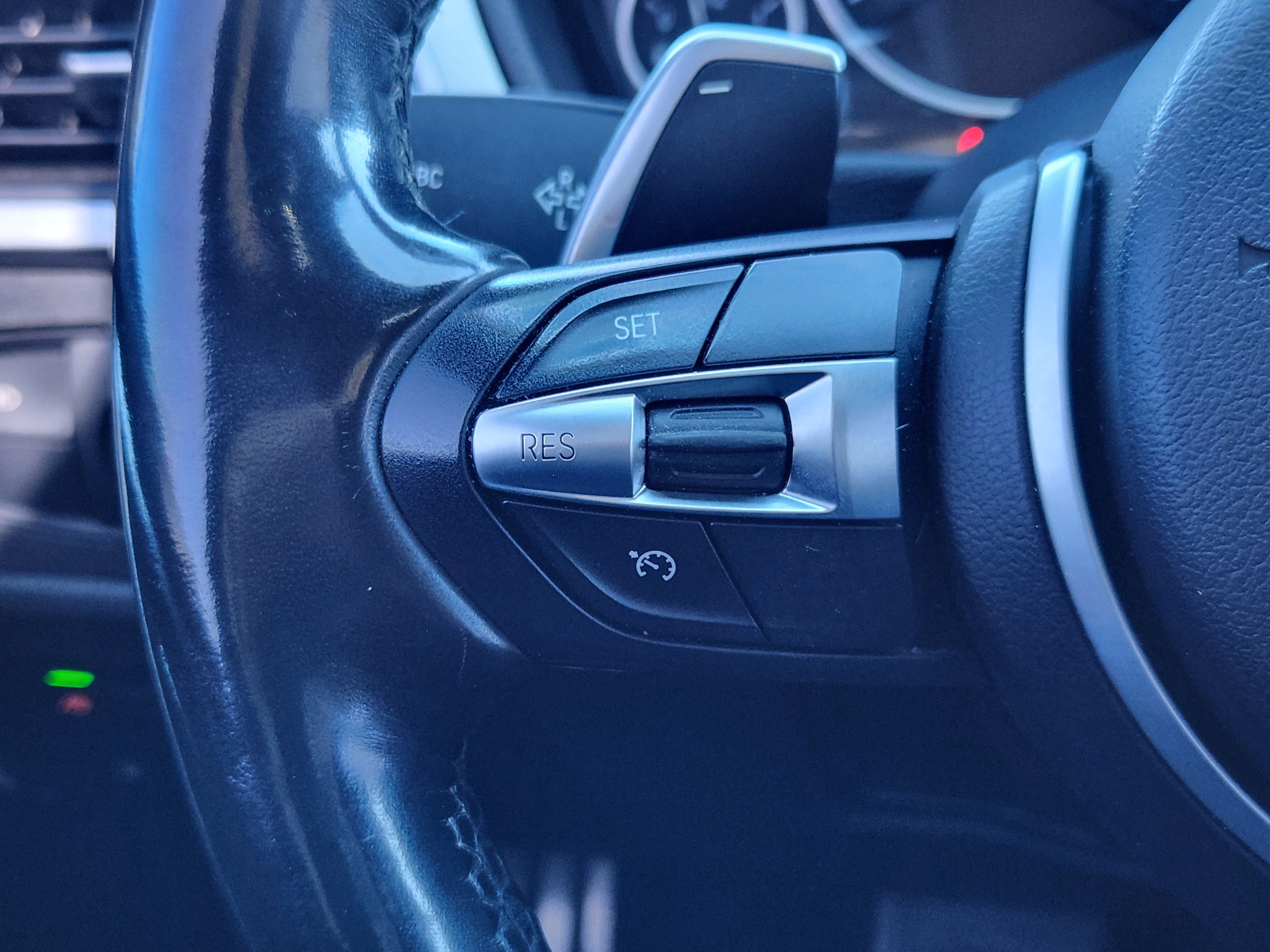 Used 2018 BMW 330e image 18