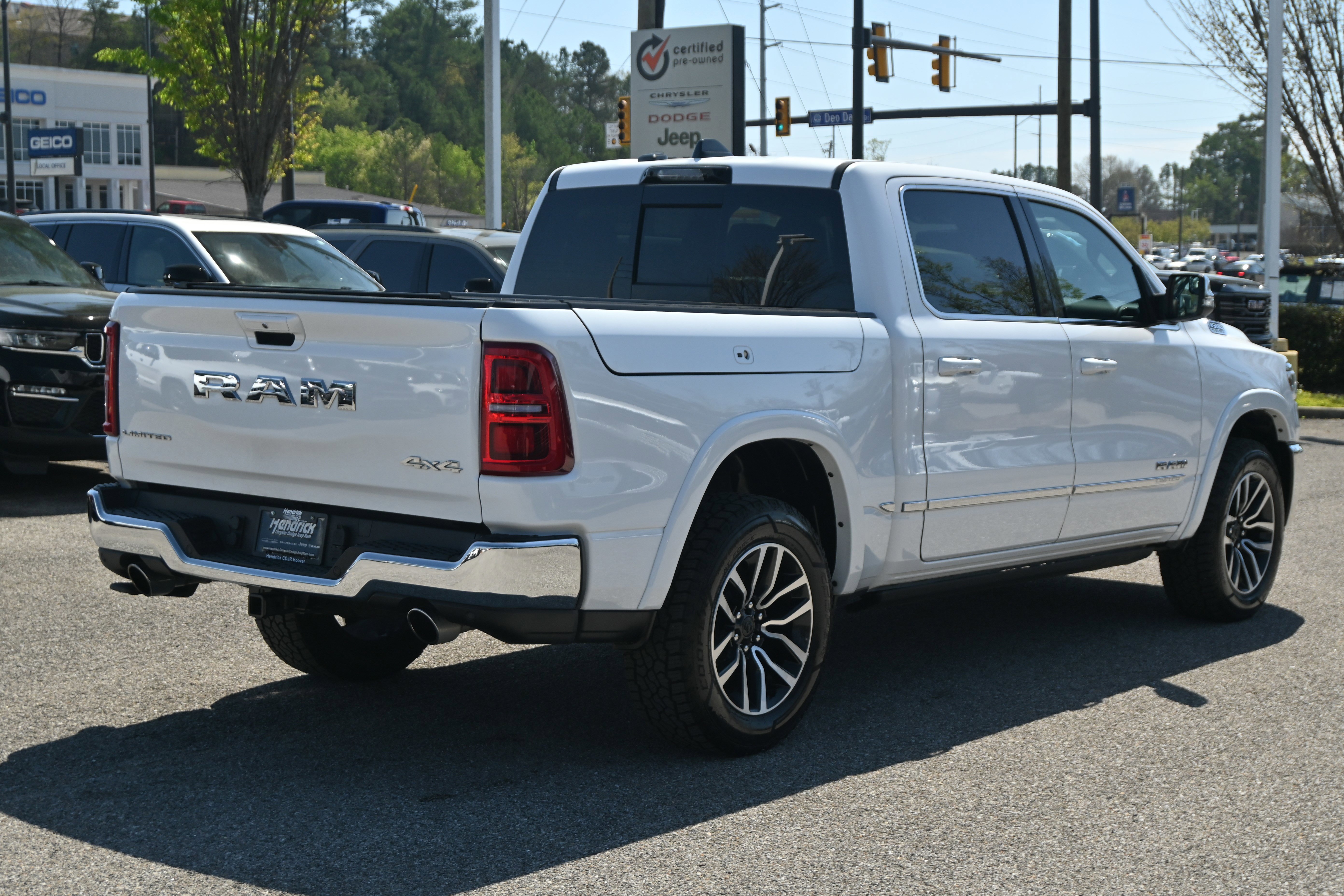 Used 2025 RAM 1500 Limited image 16