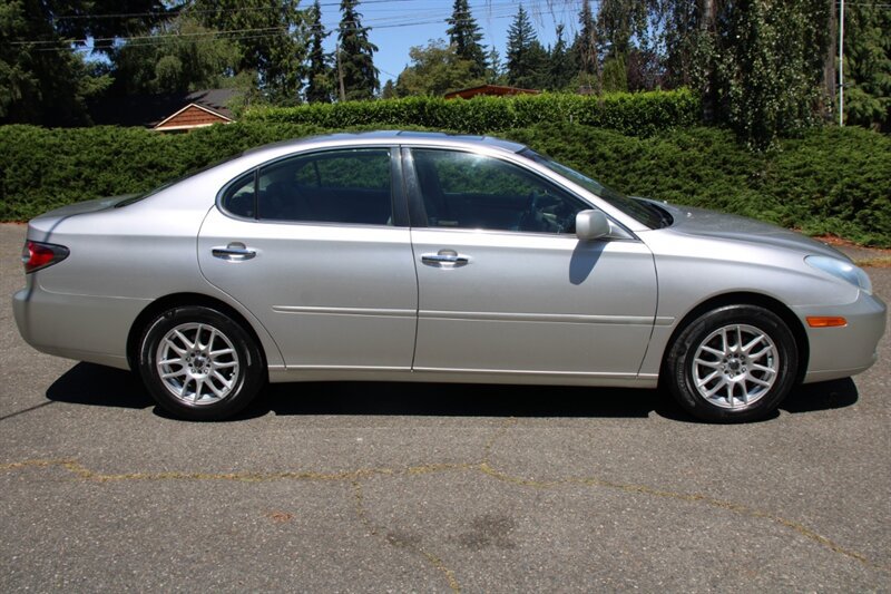 Used 2003 Lexus ES 330 FWD image 12