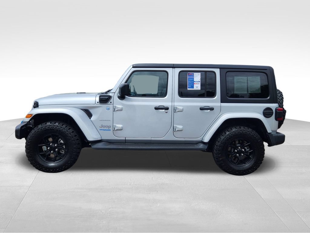 Used 2022 Jeep Wrangler Unlimited Sahara w/ Cold Weather Group AWD/4WD image 4