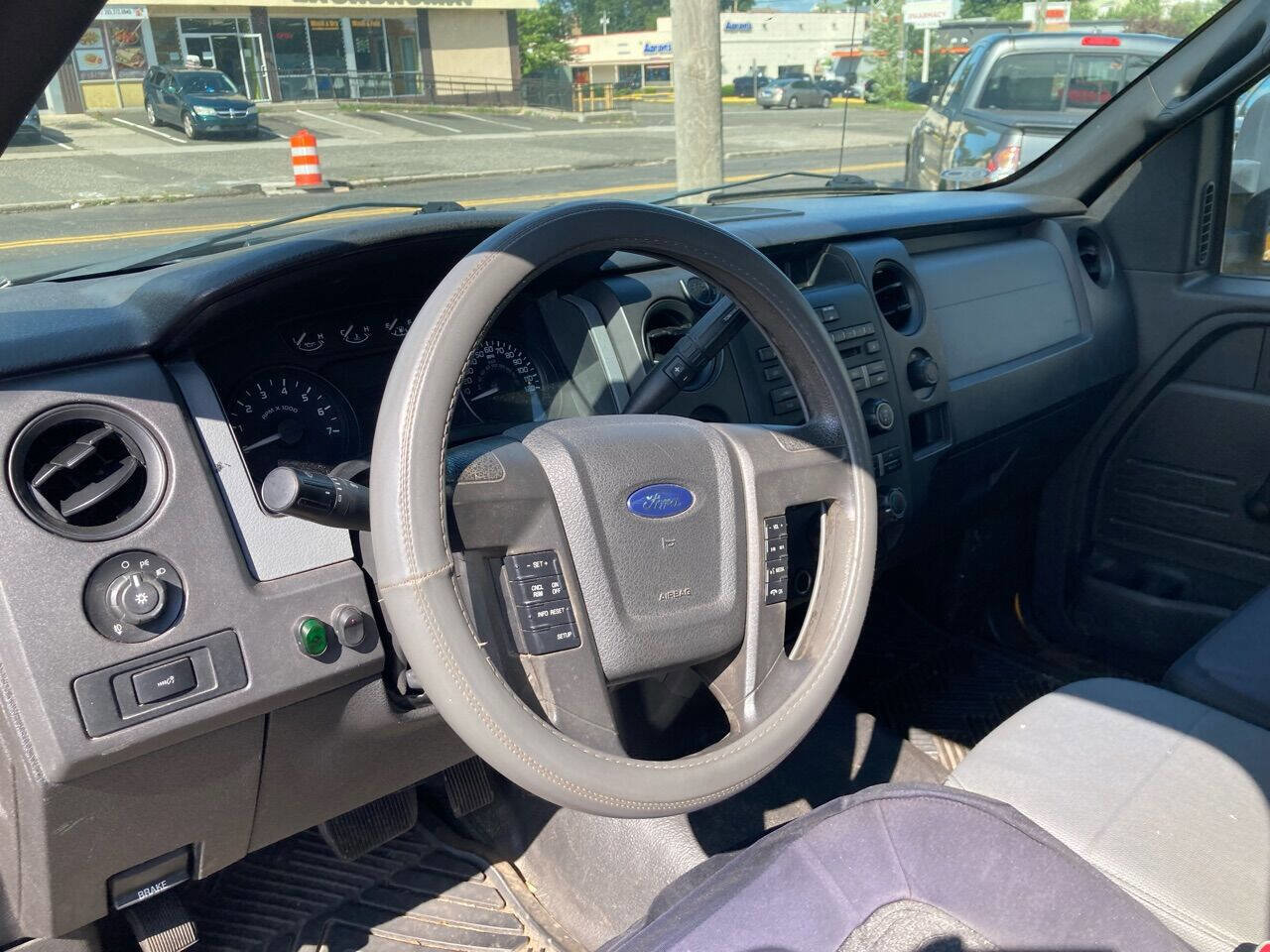 Used 2011 Ford F150 XL w/ HD Payload Pkg image 11