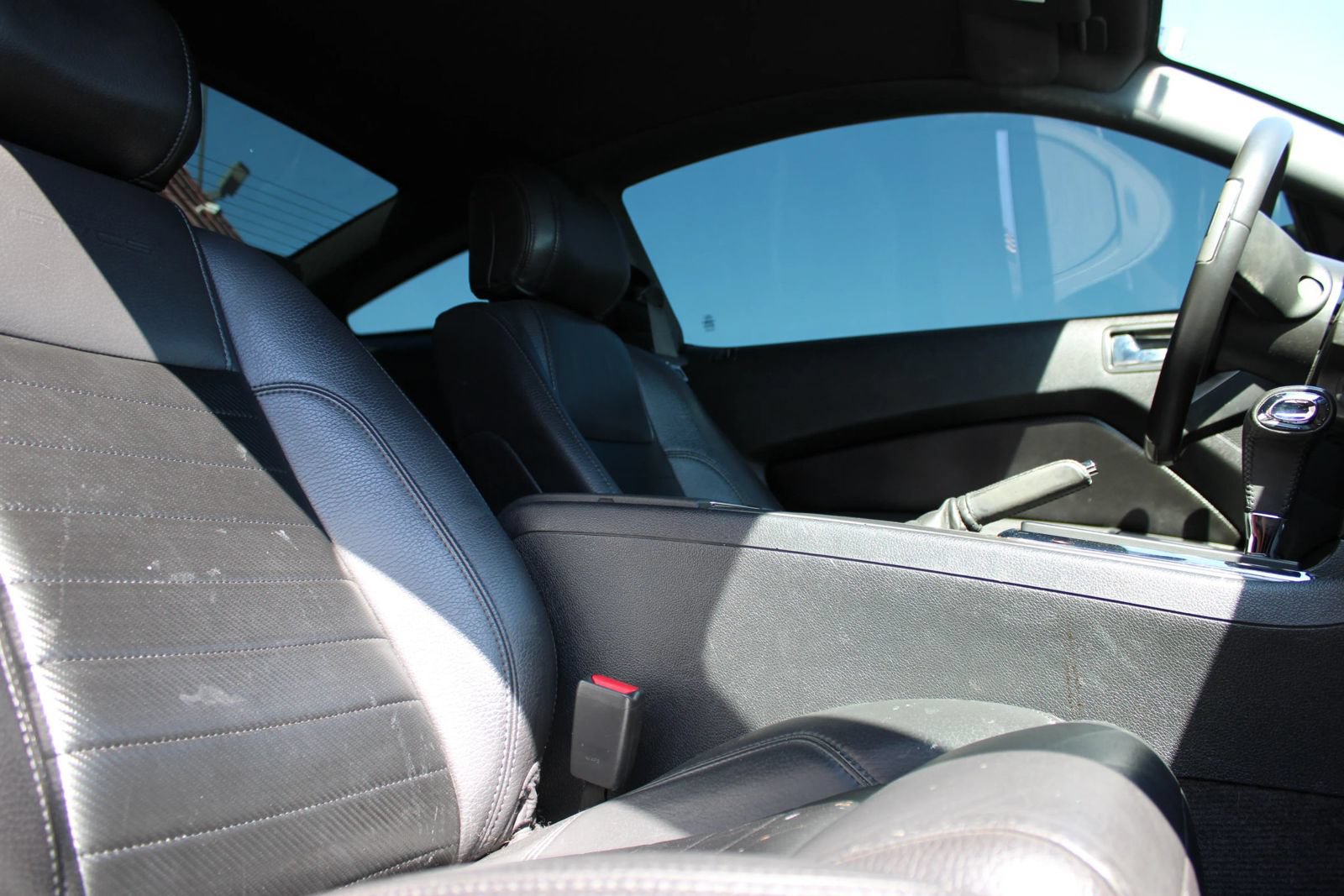 Used 2012 Ford Mustang GT Premium RWD image 13