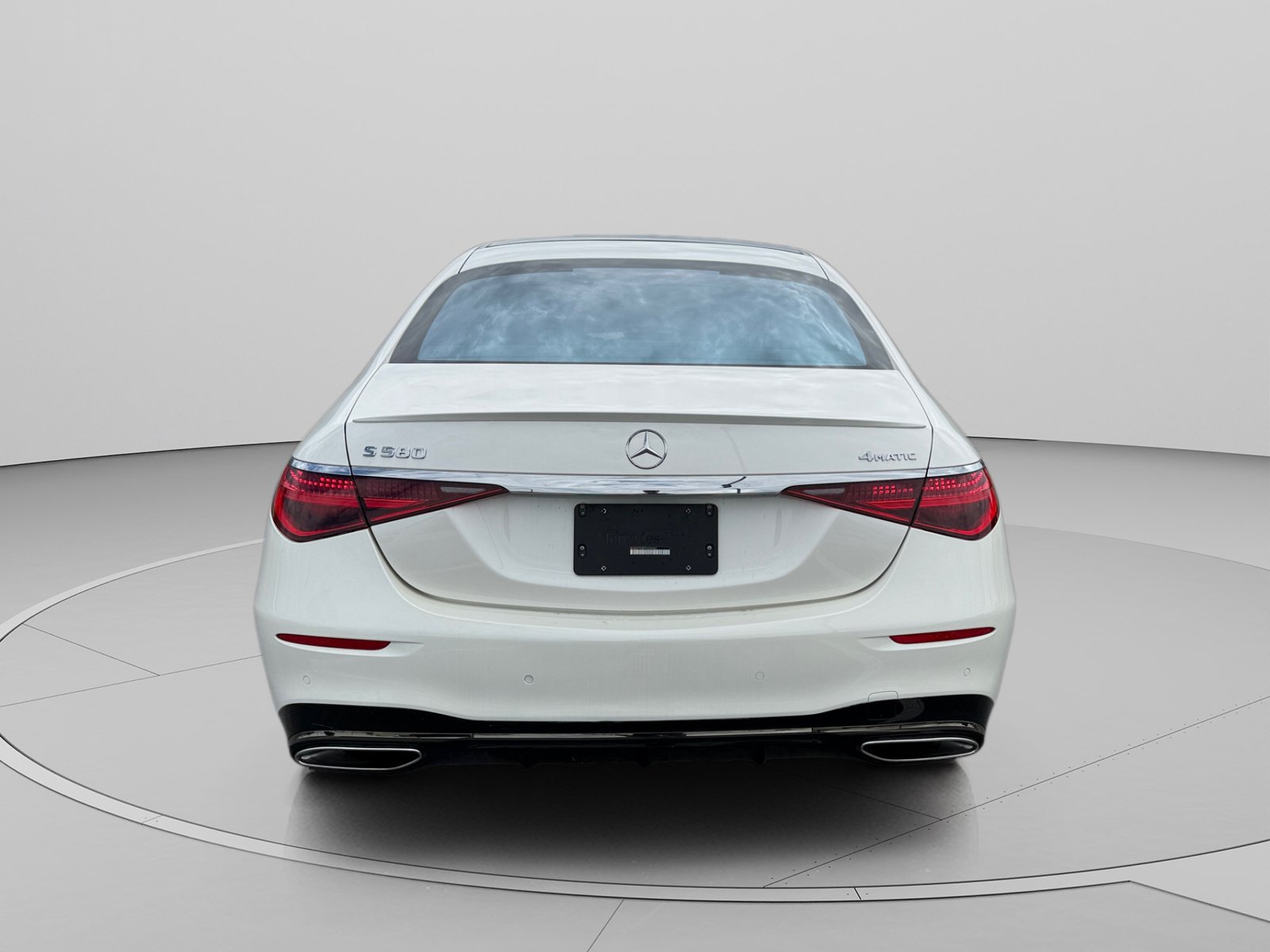 Used 2023 Mercedes-Benz S 580 4MATIC Sedan image 4