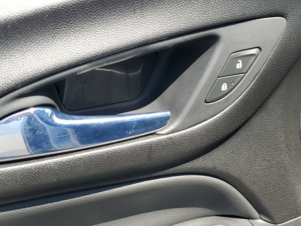 Used 2020 Chevrolet Equinox LT w/ Driver Convenience Package FWD image 22