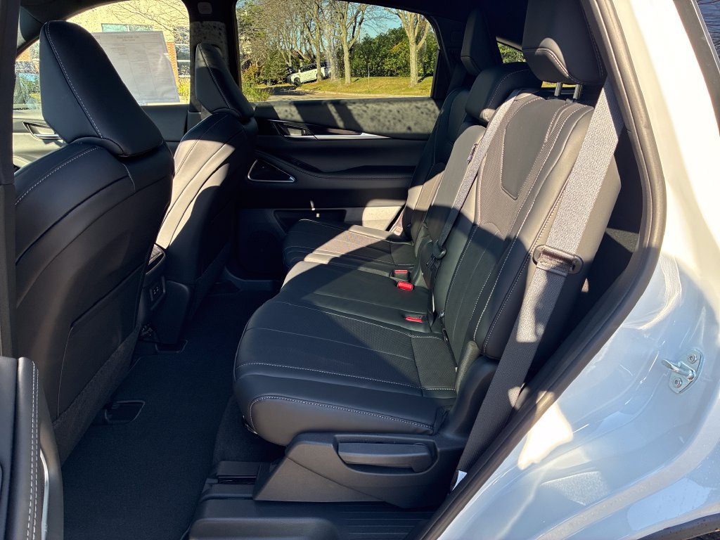 New 2027 INFINITI QX65 Sport w/ Cargo Package AWD/4WD image 27