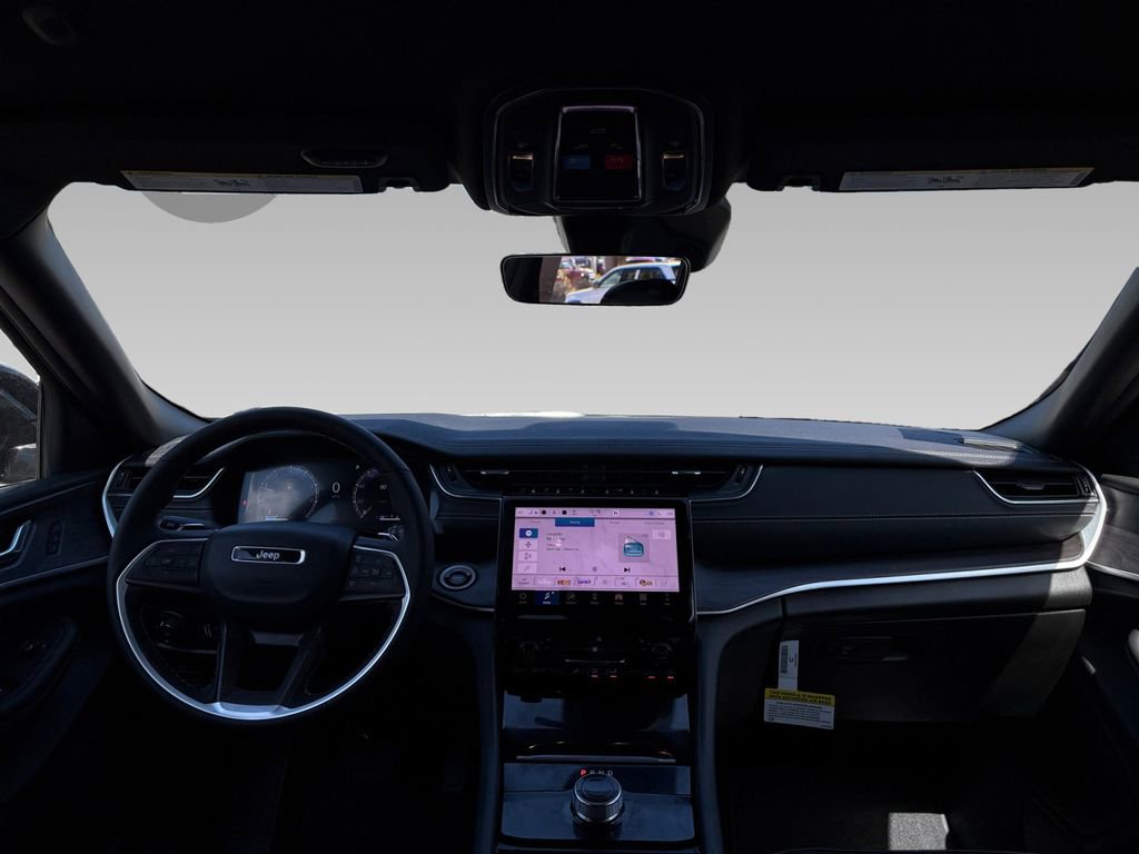 New 2025 Jeep Grand Cherokee Limited image 3