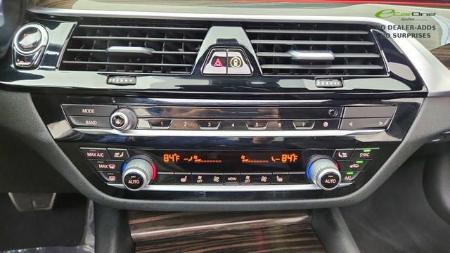 Used 2021 BMW 530i w/ Premium Package RWD image 49