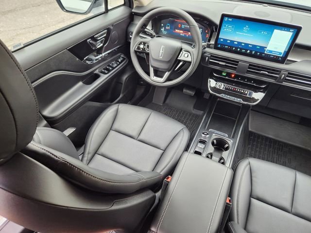 New 2026 Lincoln Corsair Premiere image 9