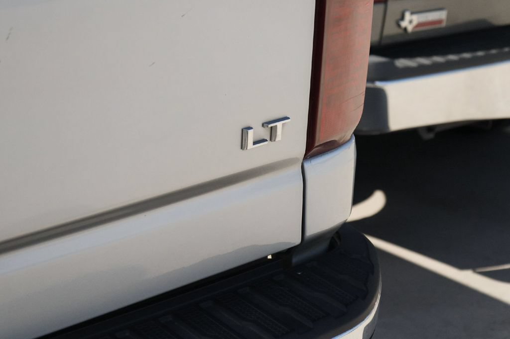Used 2022 Chevrolet Silverado 2500 LT w/ Convenience Package AWD/4WD image 8