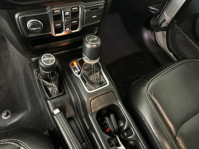 Used 2023 Jeep Wrangler Unlimited Sahara w/ Cold Weather Group AWD/4WD image 20