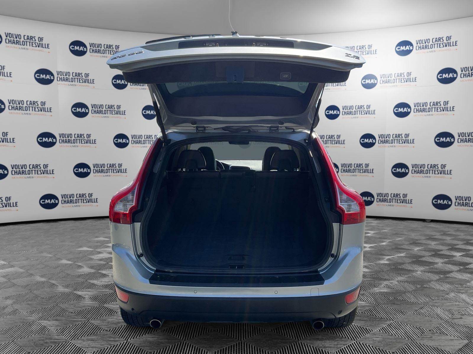 Used 2011 Volvo XC60 T6 image 11