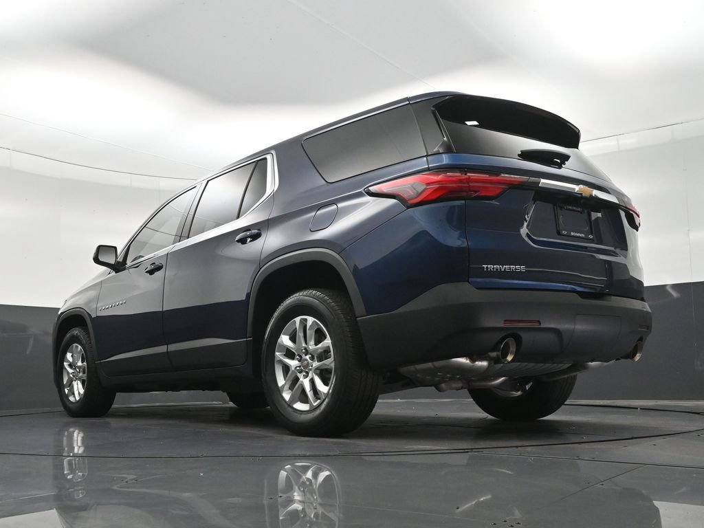 Used 2023 Chevrolet Traverse LS FWD image 26