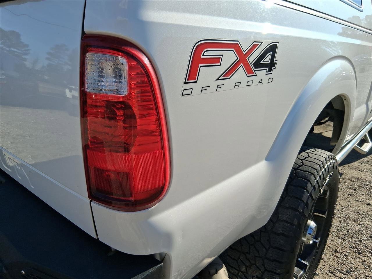 Used 2012 Ford F250 Lariat w/ Lariat Interior Pkg image 45