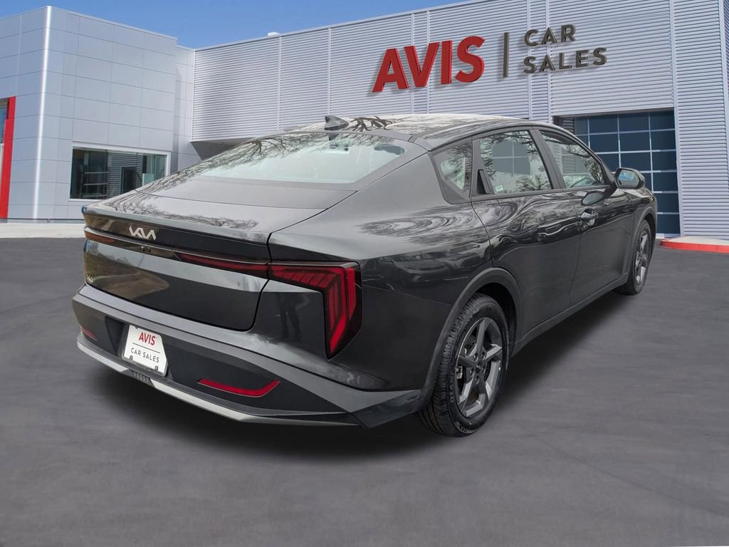 Used 2025 Kia K4 LXS image 40