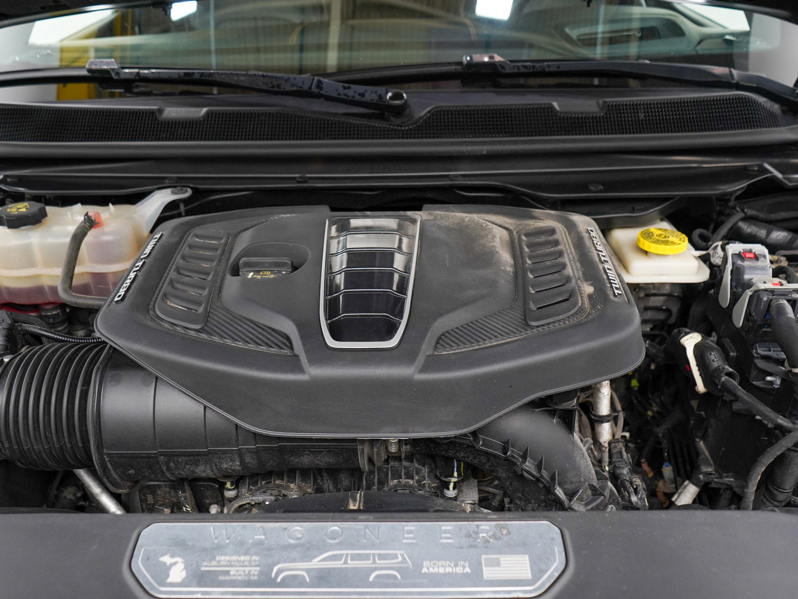 Used 2023 Jeep Grand Wagoneer Series III AWD/4WD image 30