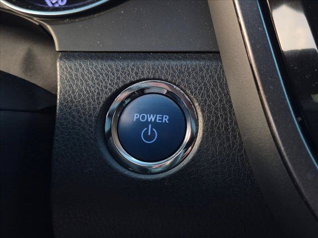 Certified 2020 Toyota Camry SE w/ Sunroof Package FWD image 18