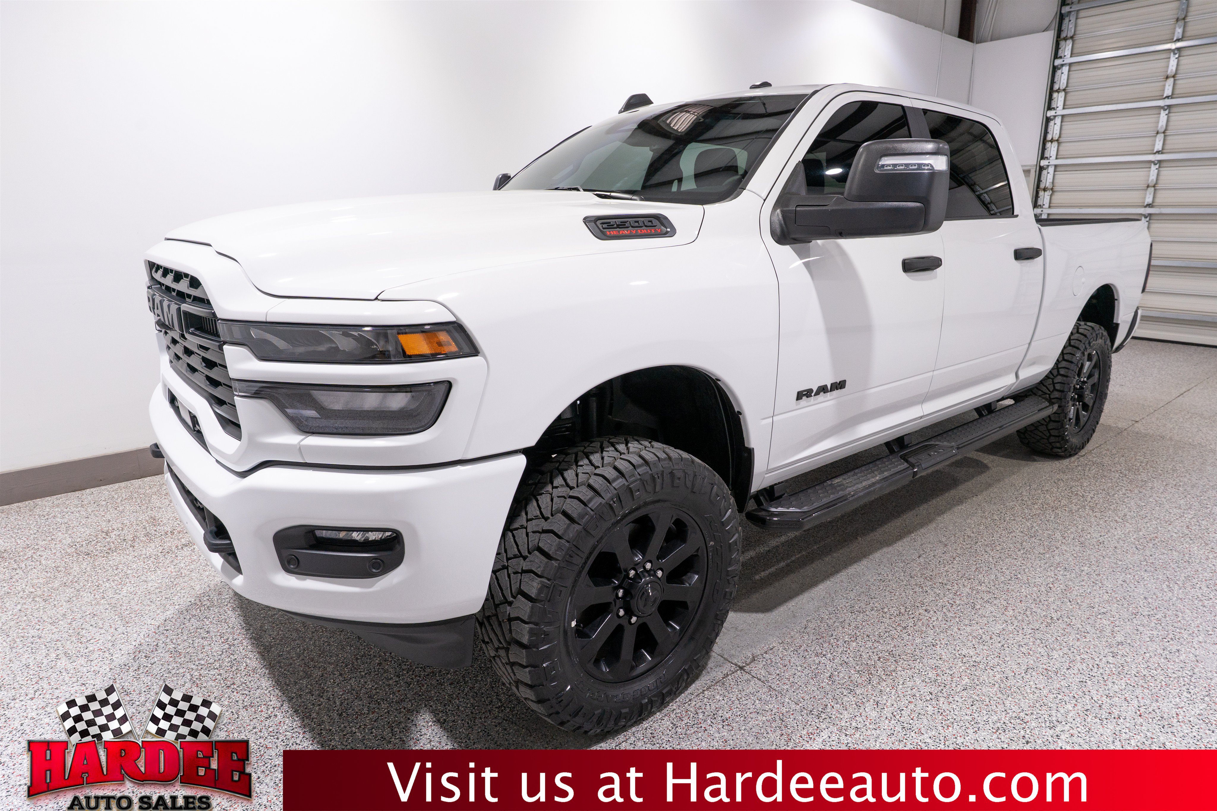 Used 2025 RAM 2500 Big Horn AWD/4WD image 2