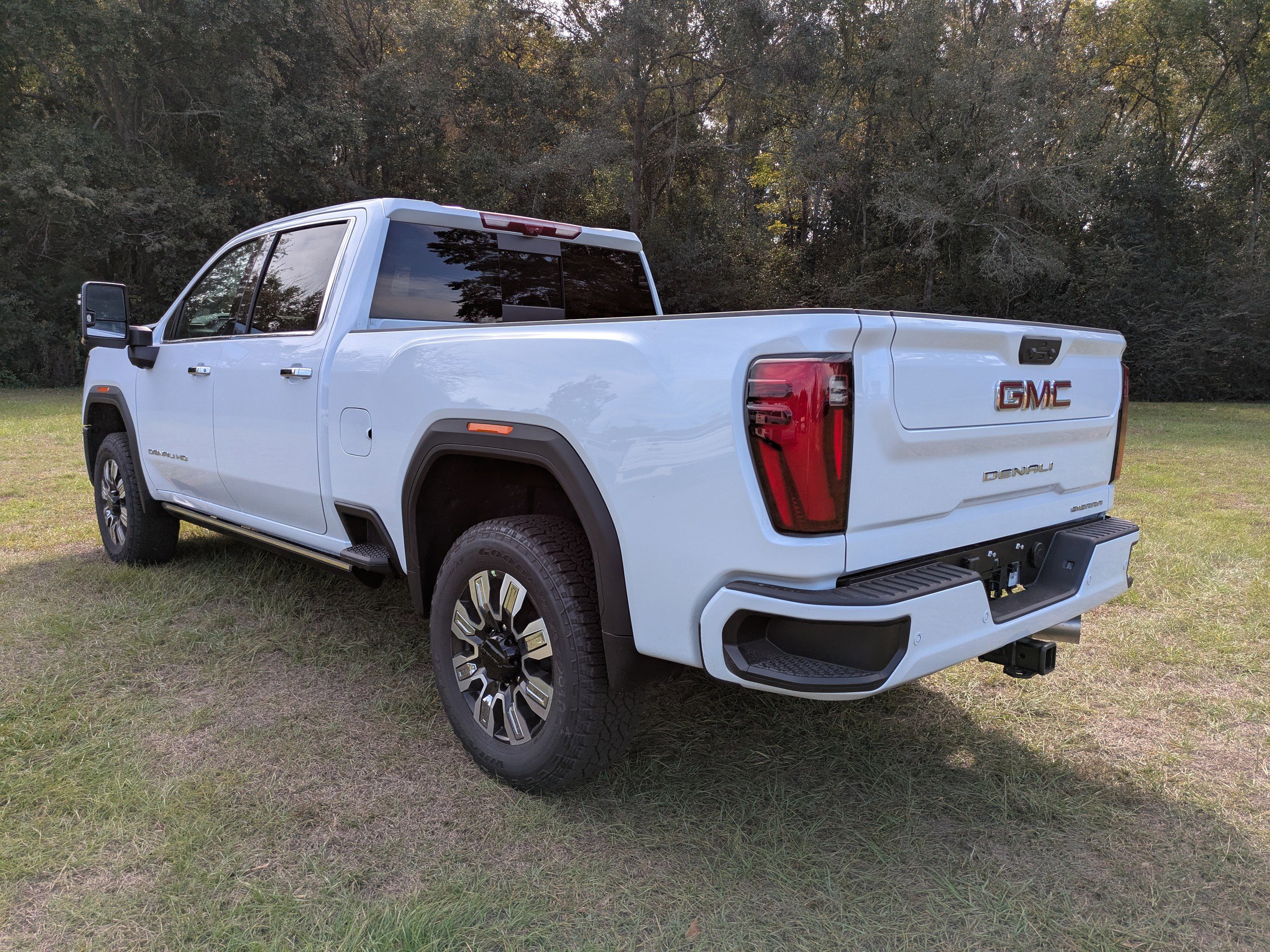 New 2026 GMC Sierra 2500 Denali w/ Denali Reserve Package image 6