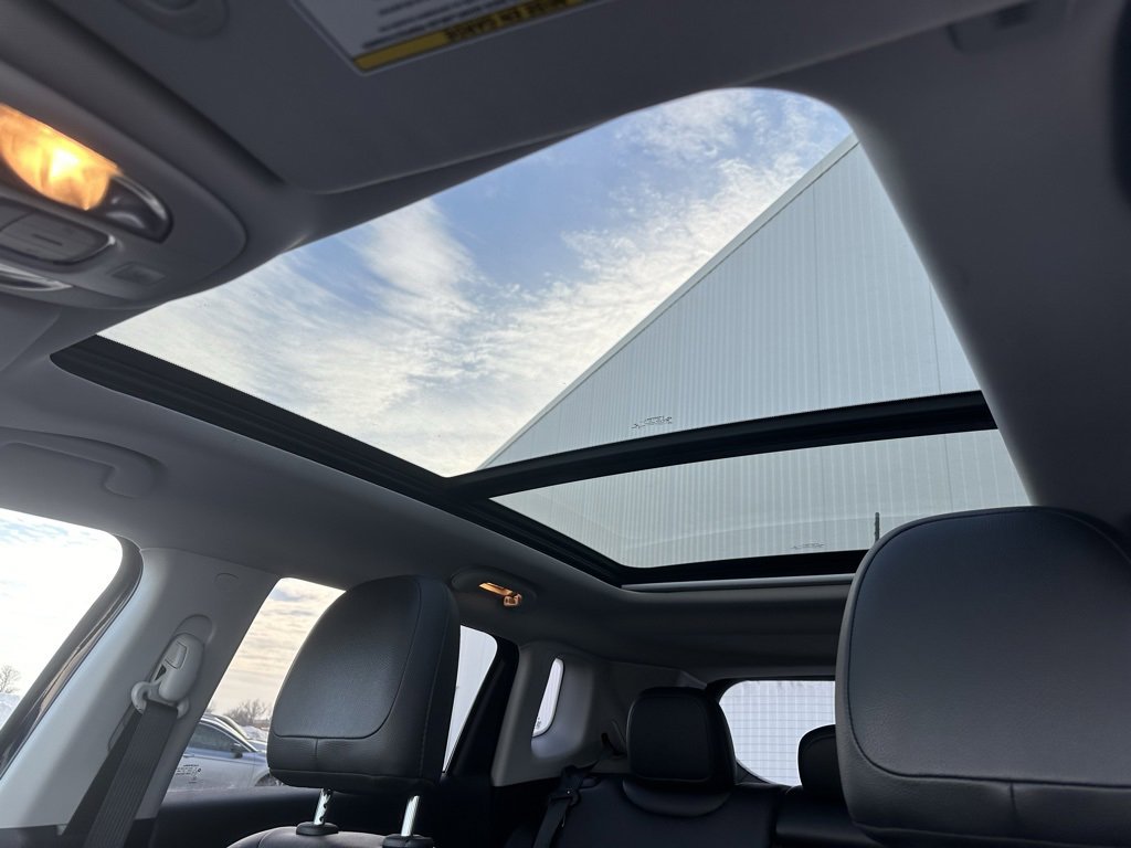 Used 2018 Jeep Compass Limited w/ Navigation Group image 40