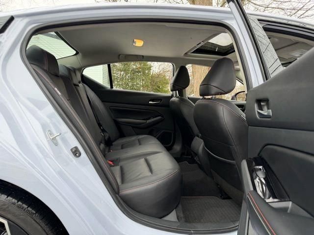 Used 2025 Nissan Altima 2.5 SR w/ SR Premium Package image 13