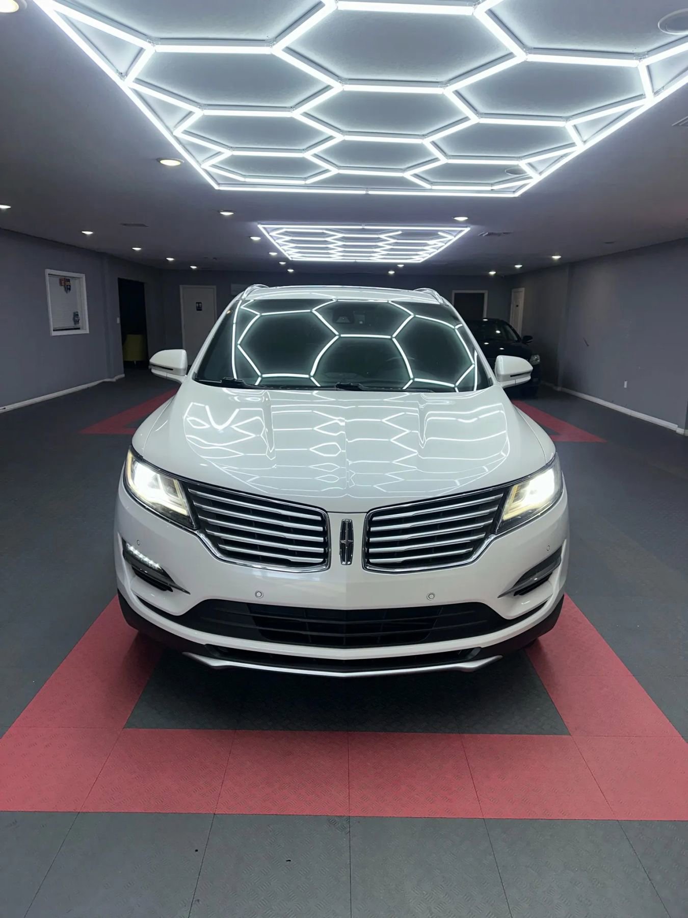 Used 2015 Lincoln MKC AWD w/ Equipment Group 102A Reserve image 8