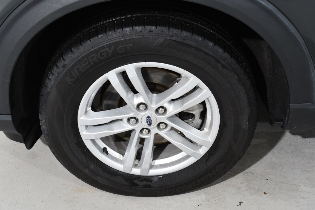 Used 2022 Ford Explorer XLT w/ Equipment Group 202A image 25