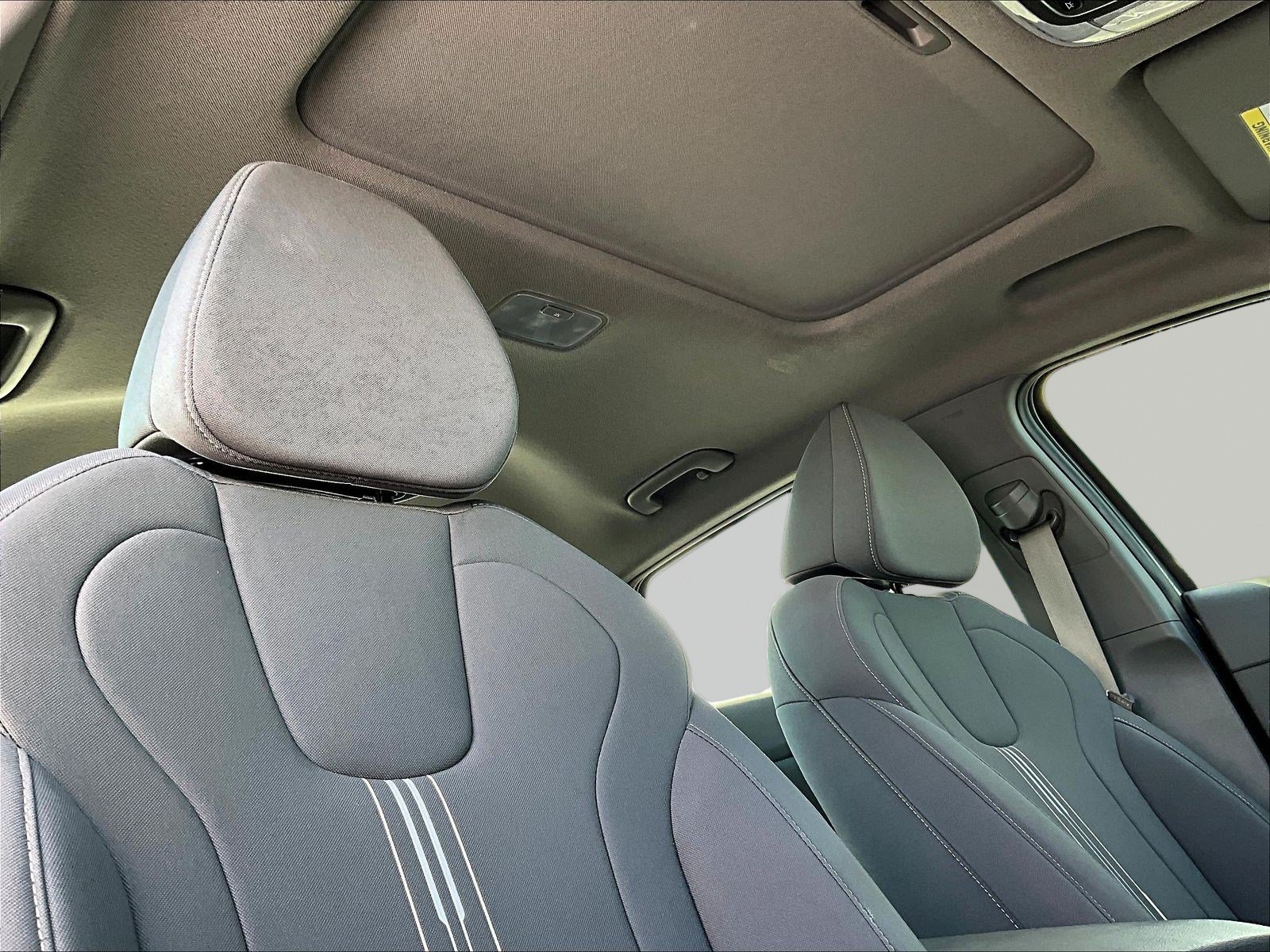 Used 2024 Hyundai Elantra SEL w/ Convenience Package FWD image 25