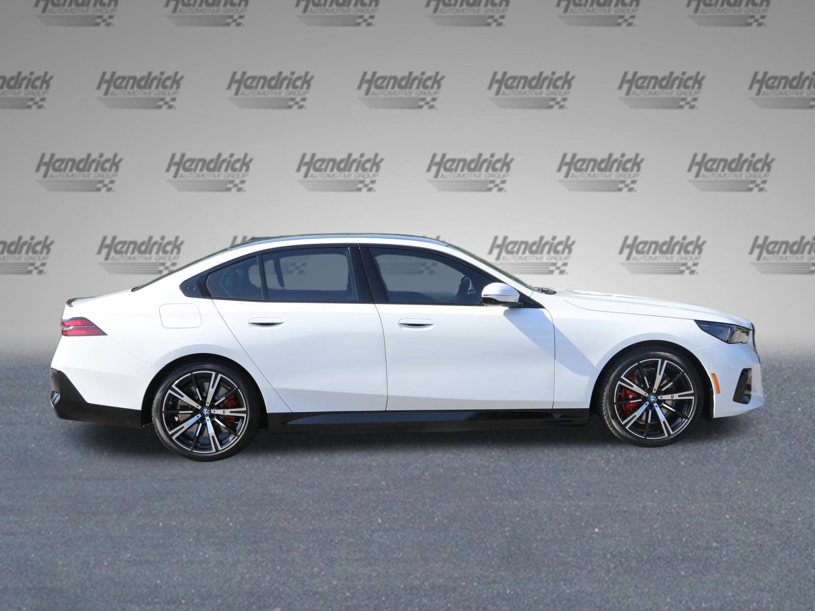 Used 2026 BMW 550e xDrive AWD/4WD image 9