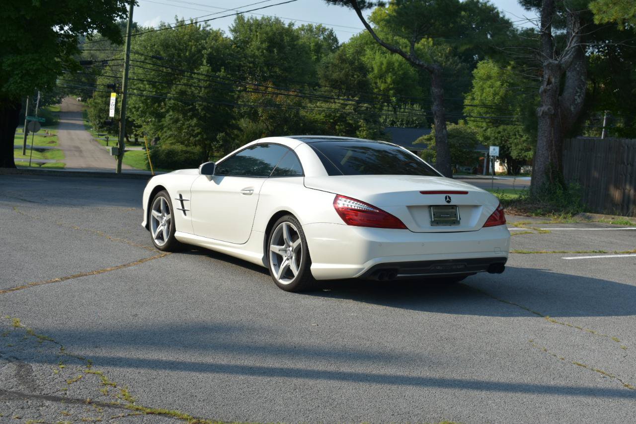 Used 2016 Mercedes-Benz SL 550 image 8