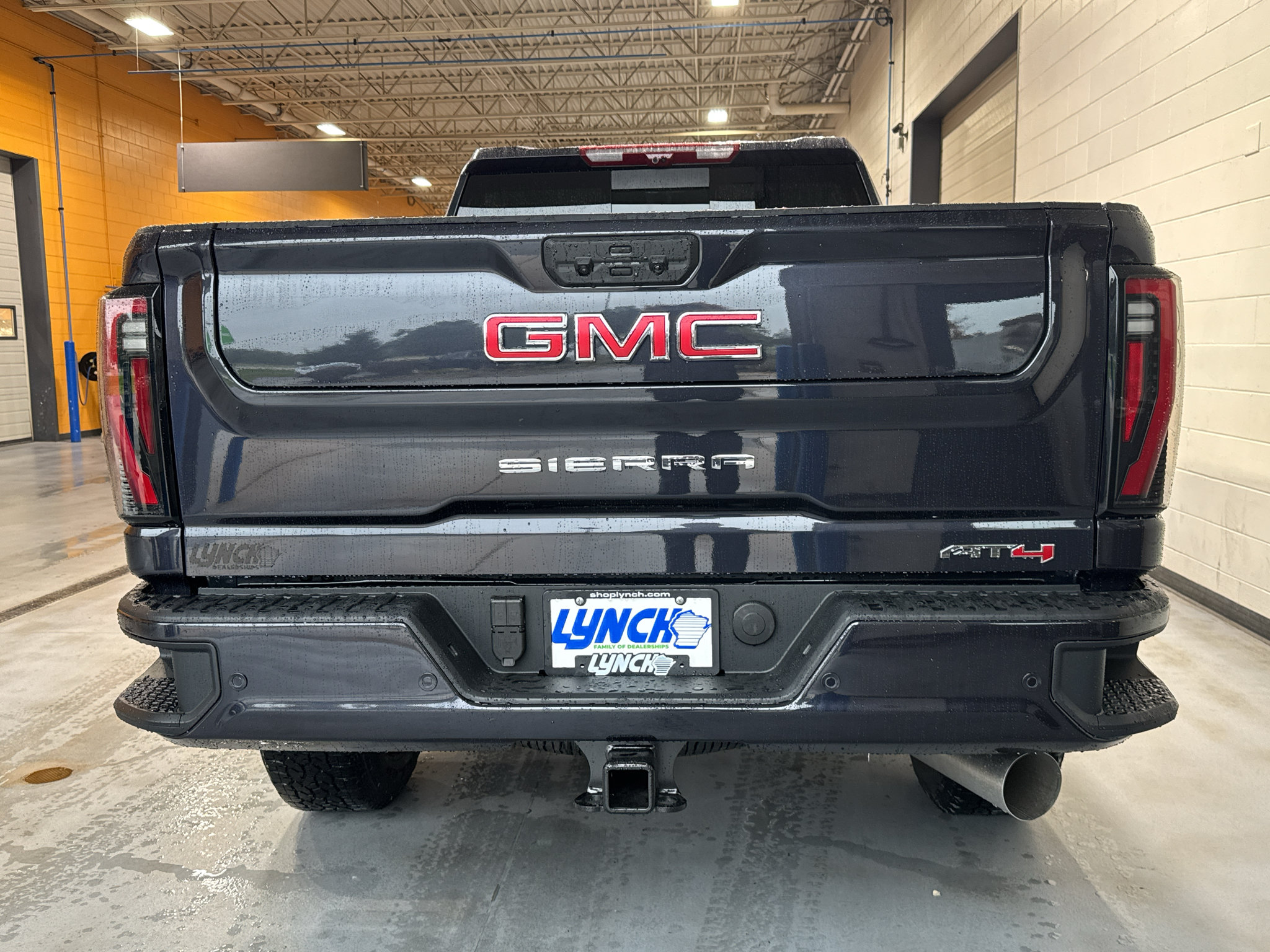 New 2026 GMC Sierra 2500 AT4 w/ AT4 Premium Plus Package AWD/4WD image 4