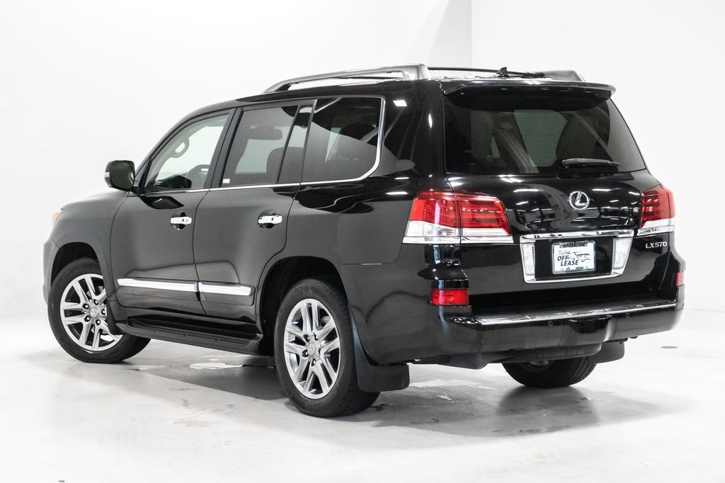 Used 2015 Lexus LX 570 4WD w/ Luxury Package image 33