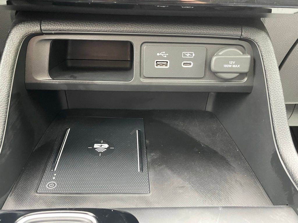 Used 2025 Honda Pilot Touring image 37