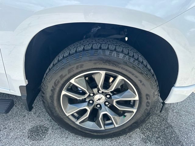 Used 2023 Chevrolet Silverado 1500 RST AWD/4WD image 13
