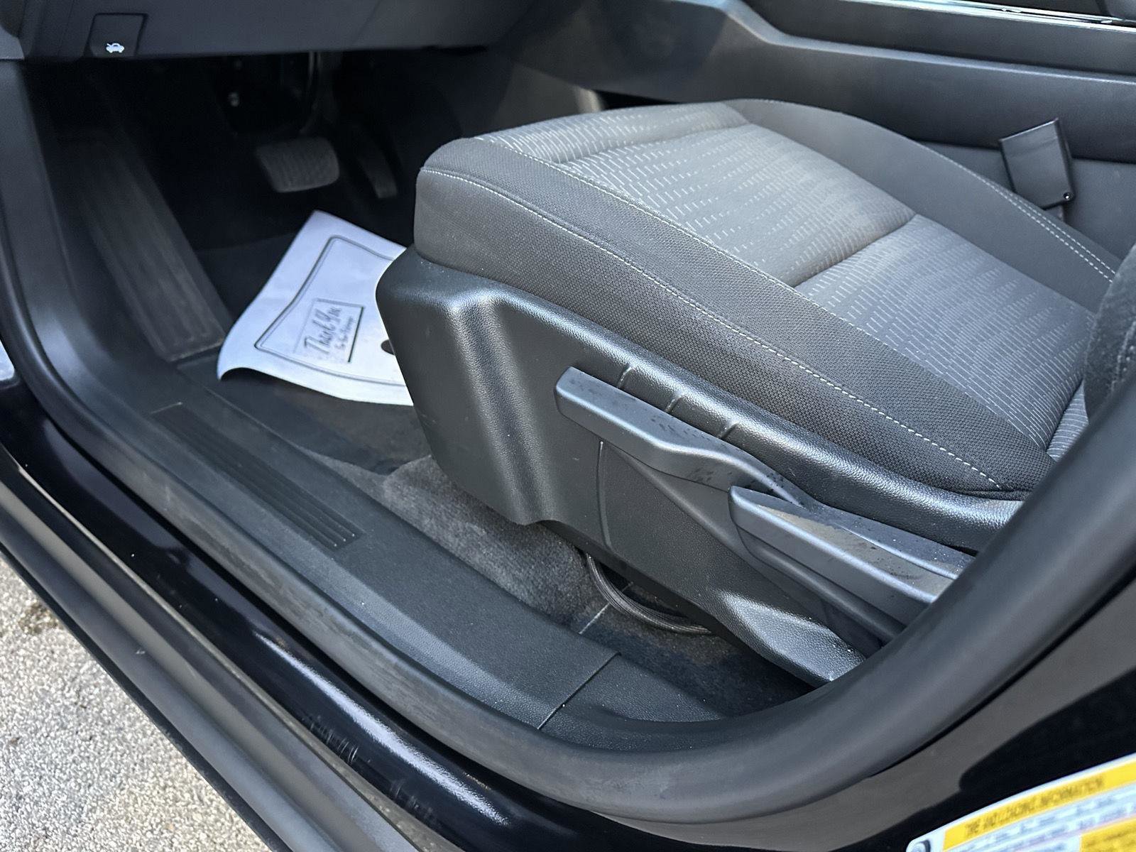 Used 2025 Chevrolet Equinox LT AWD/4WD image 18