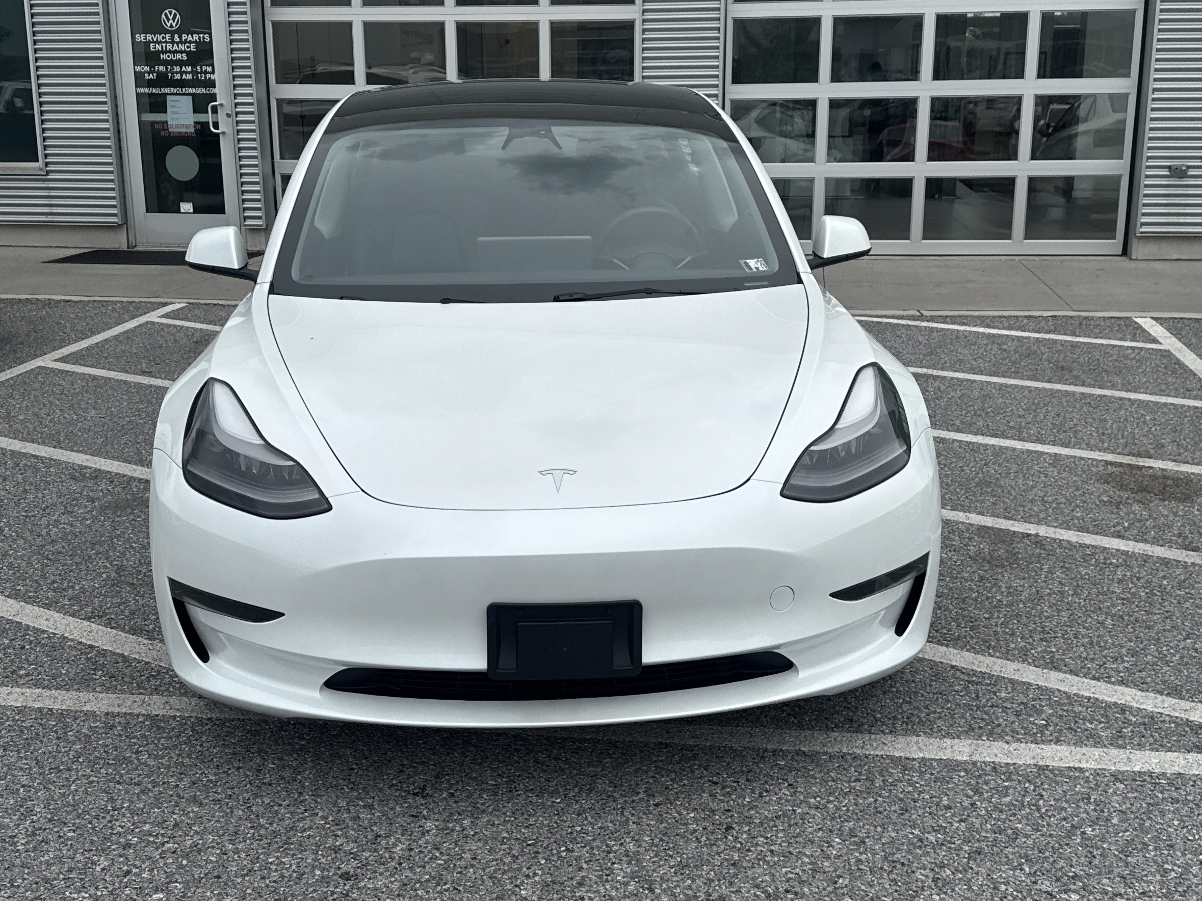 Used 2023 Tesla Model 3 Standard Range RWD image 3