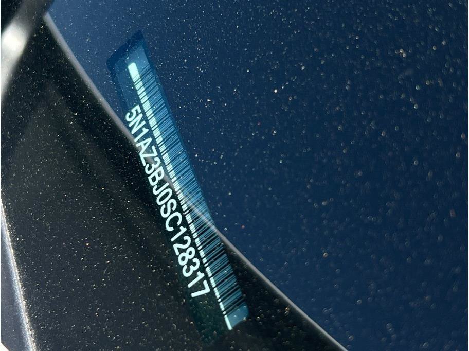 Used 2025 Nissan Murano SV FWD image 22