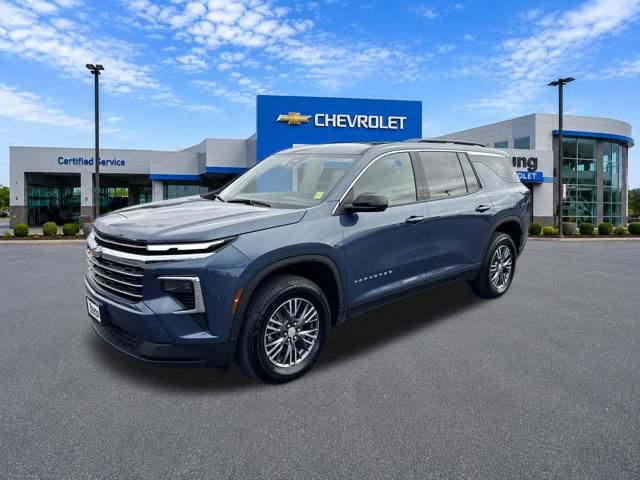 Used 2026 Chevrolet Traverse LT AWD/4WD image 3